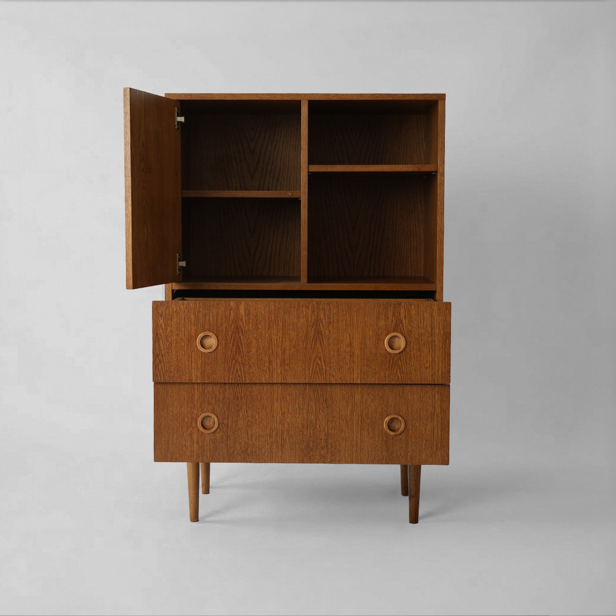 Komoda HIGHBOARD - Odeslání do 2–3 dnů