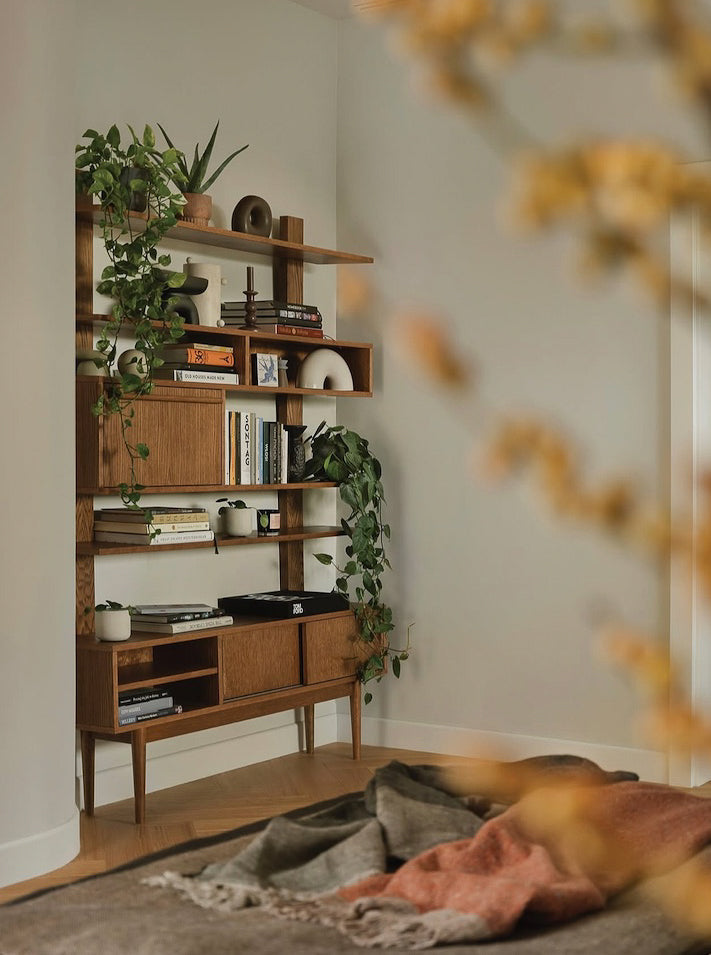 Knihovna MID-CENTURY