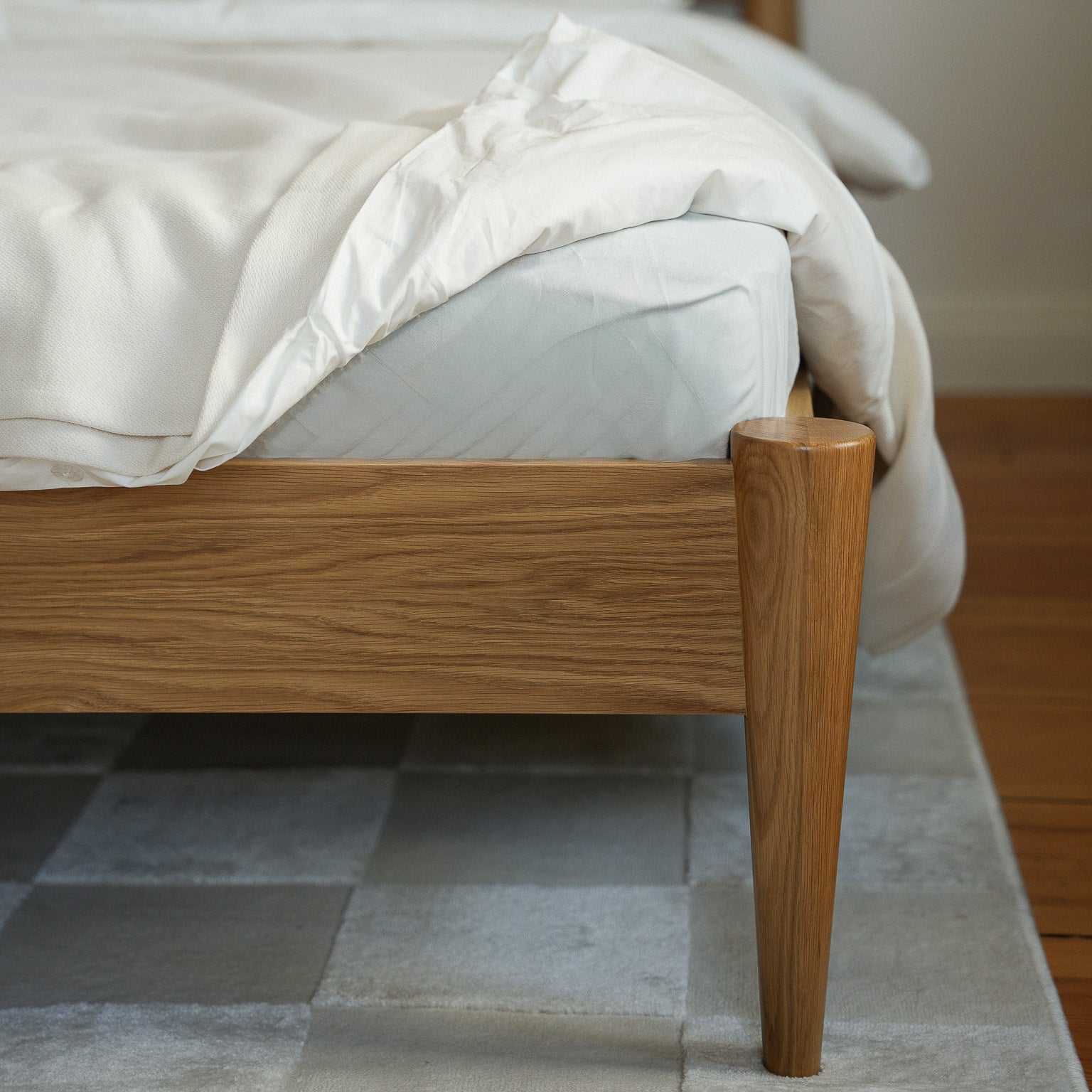 AURA Bed
