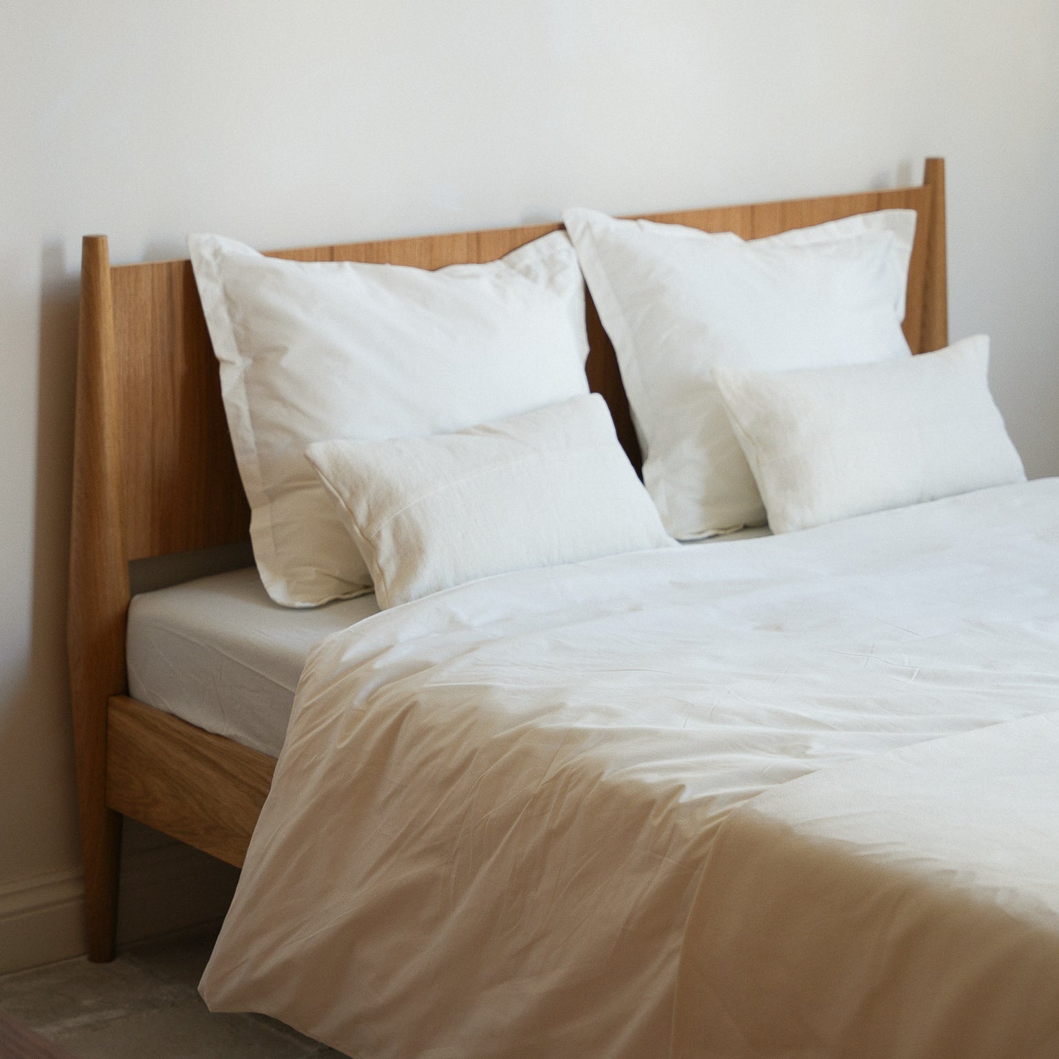AURA Bed