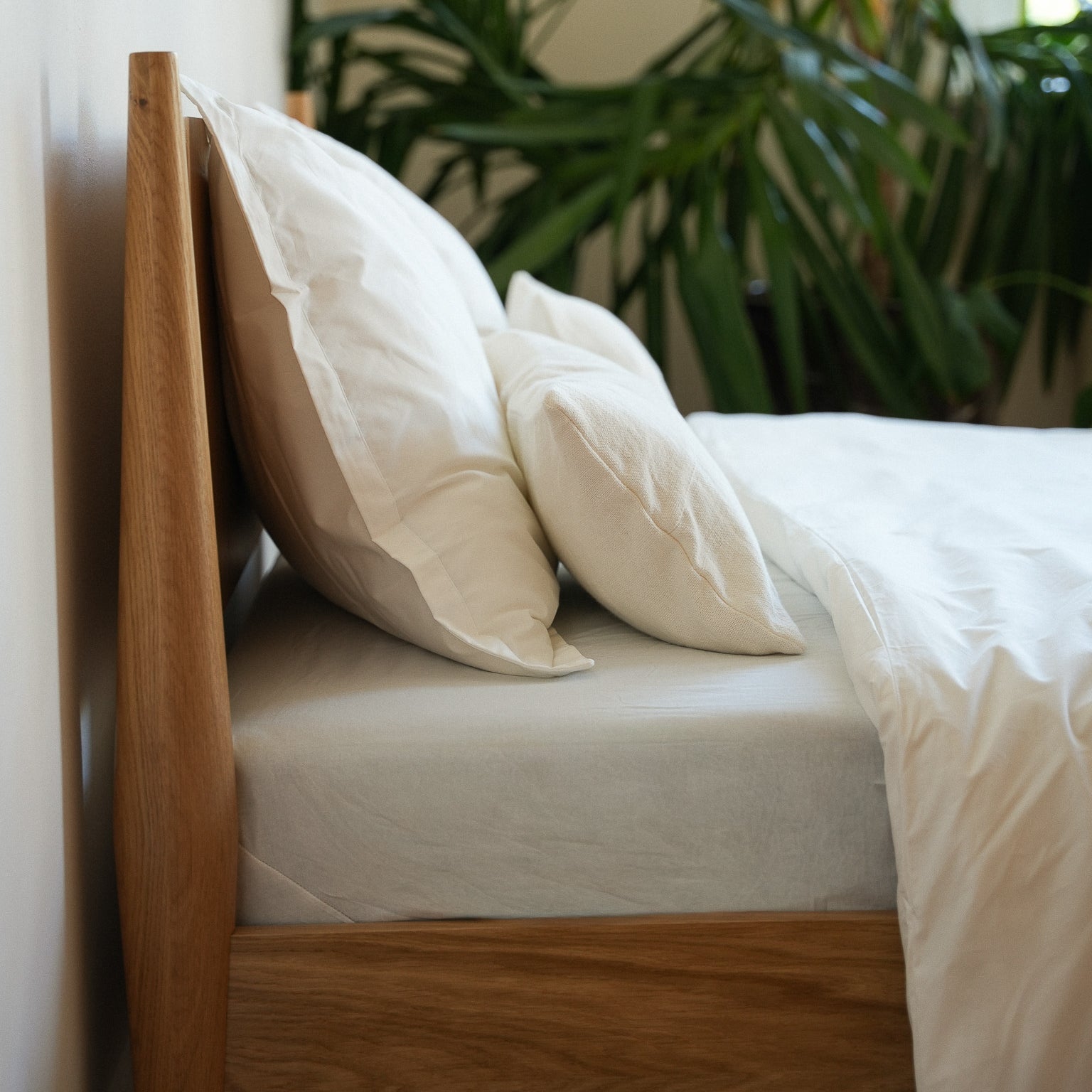AURA Bed