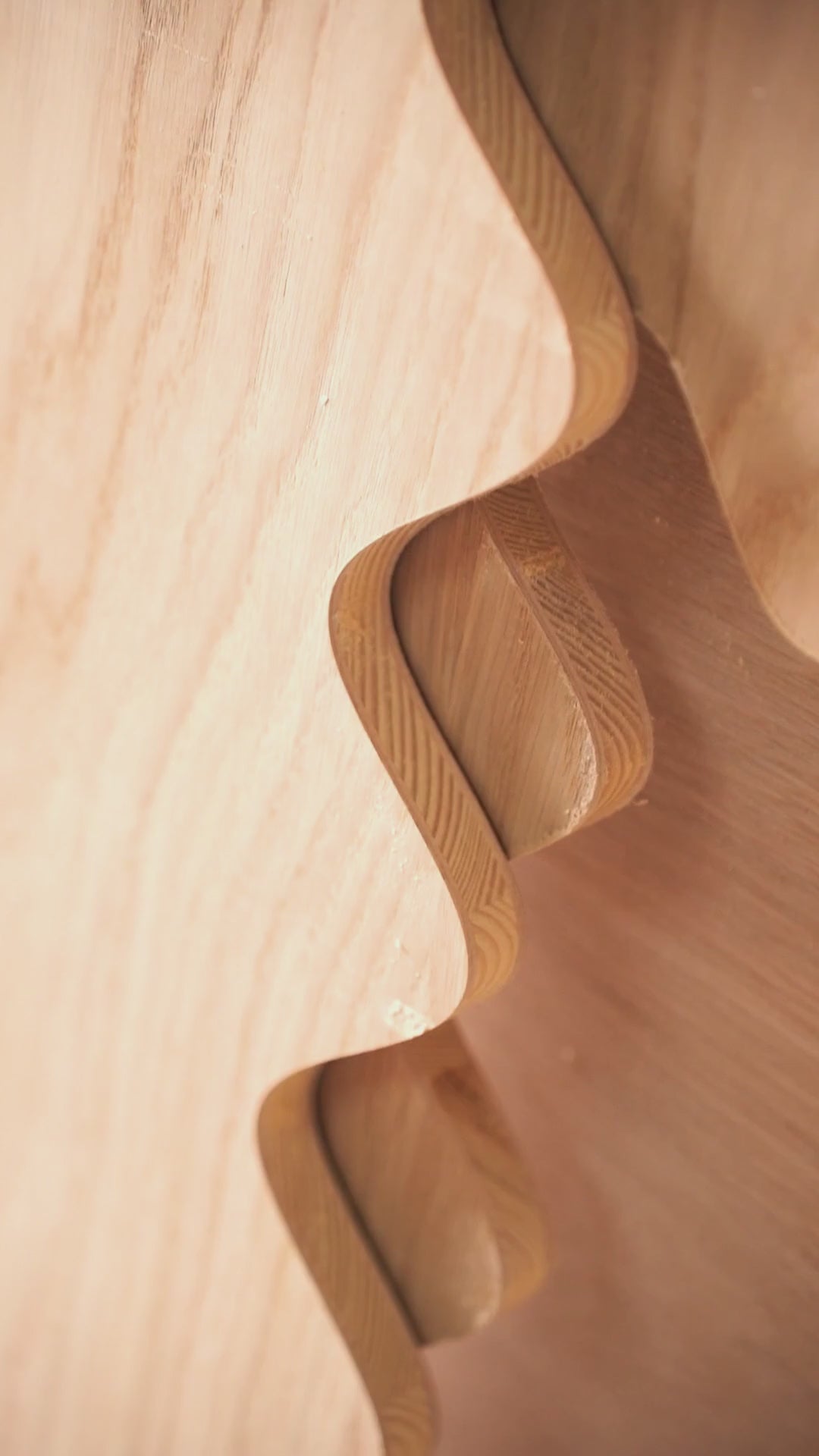 Načíst video: Komoda BROK+